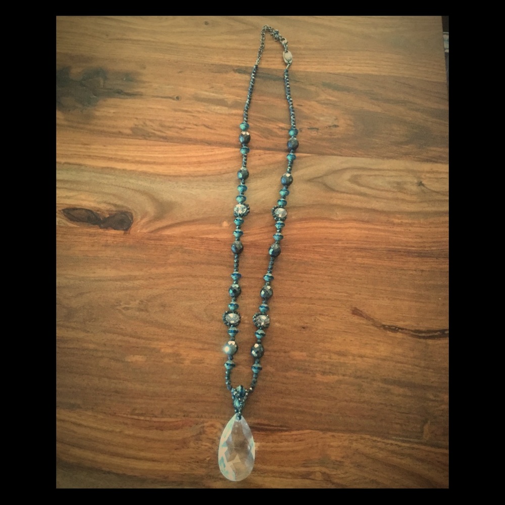 Gorgeous necklace in green bleu color